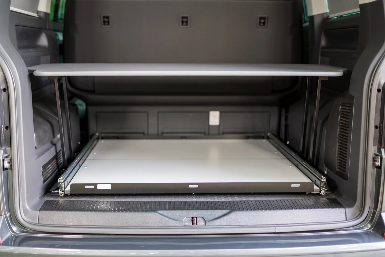 Volkswagen T5 Kunststoff-Kante am Kofferraum – kaufen Sie im Online-Shop